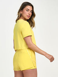 t-shirt cropped amarela 2511704 alto giro