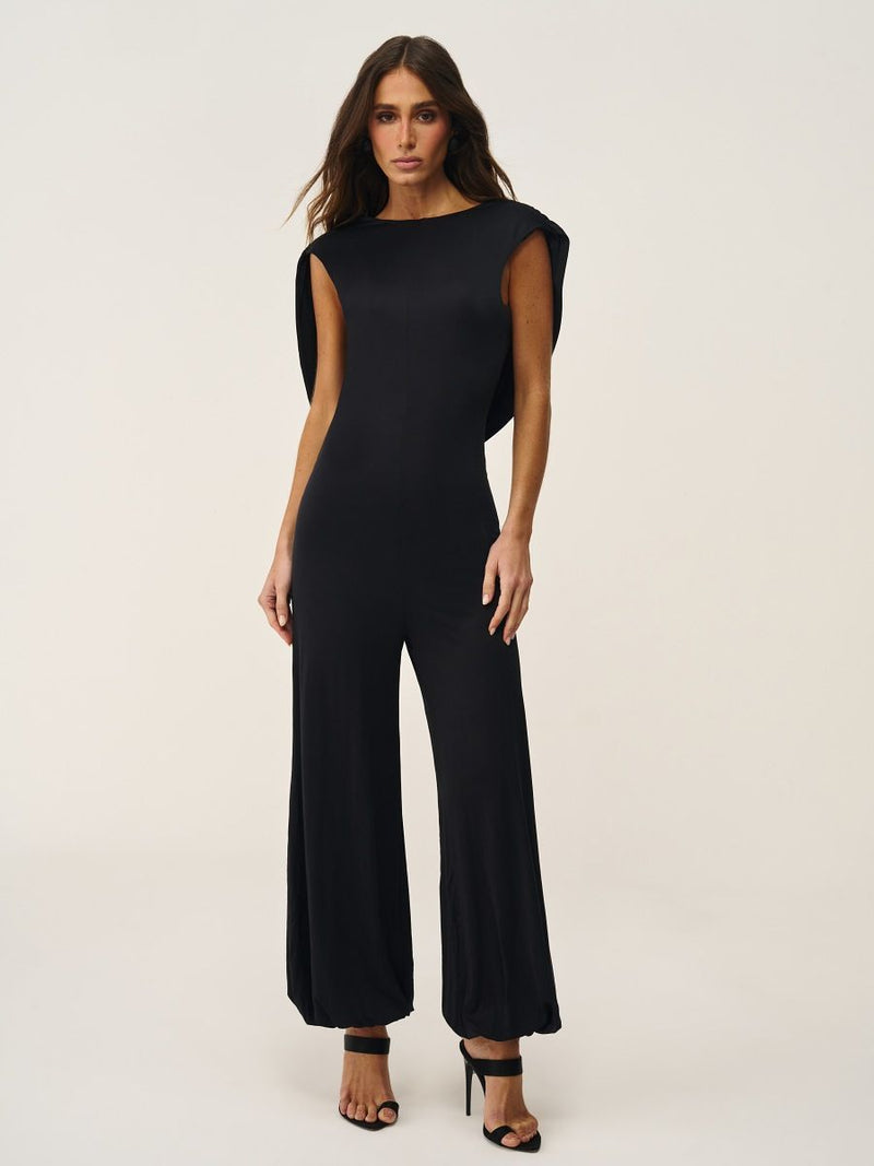 macacão naomira preto 0083 oásis resortwear