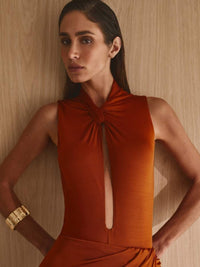 body e saia marrom jaclyn 0307 oásis resortwear