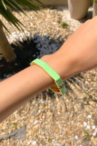 pulseira verde e dourada silvia 26621 mariana amaral